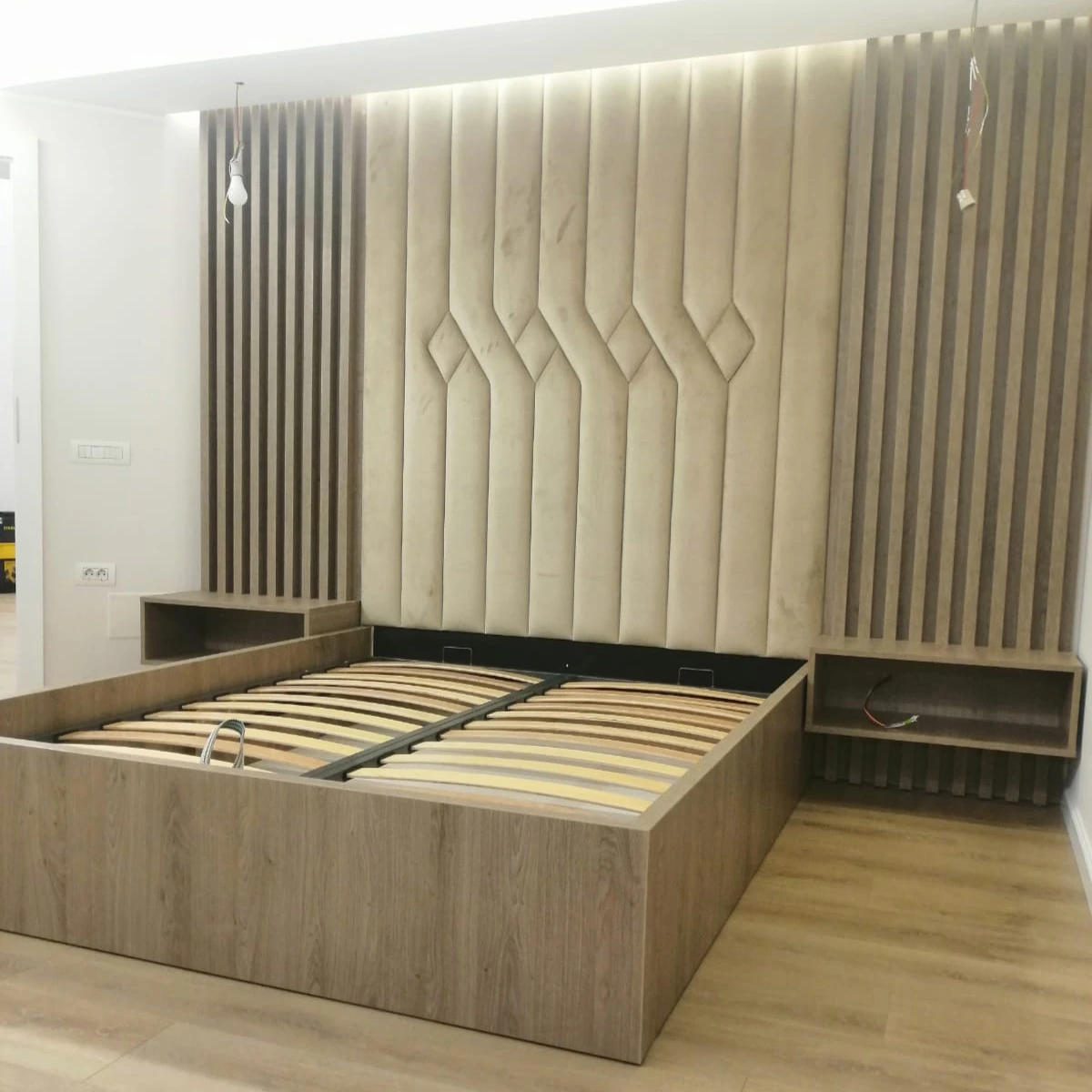 Paturi tapitate aurii la comanda suceava Grandis mobilier